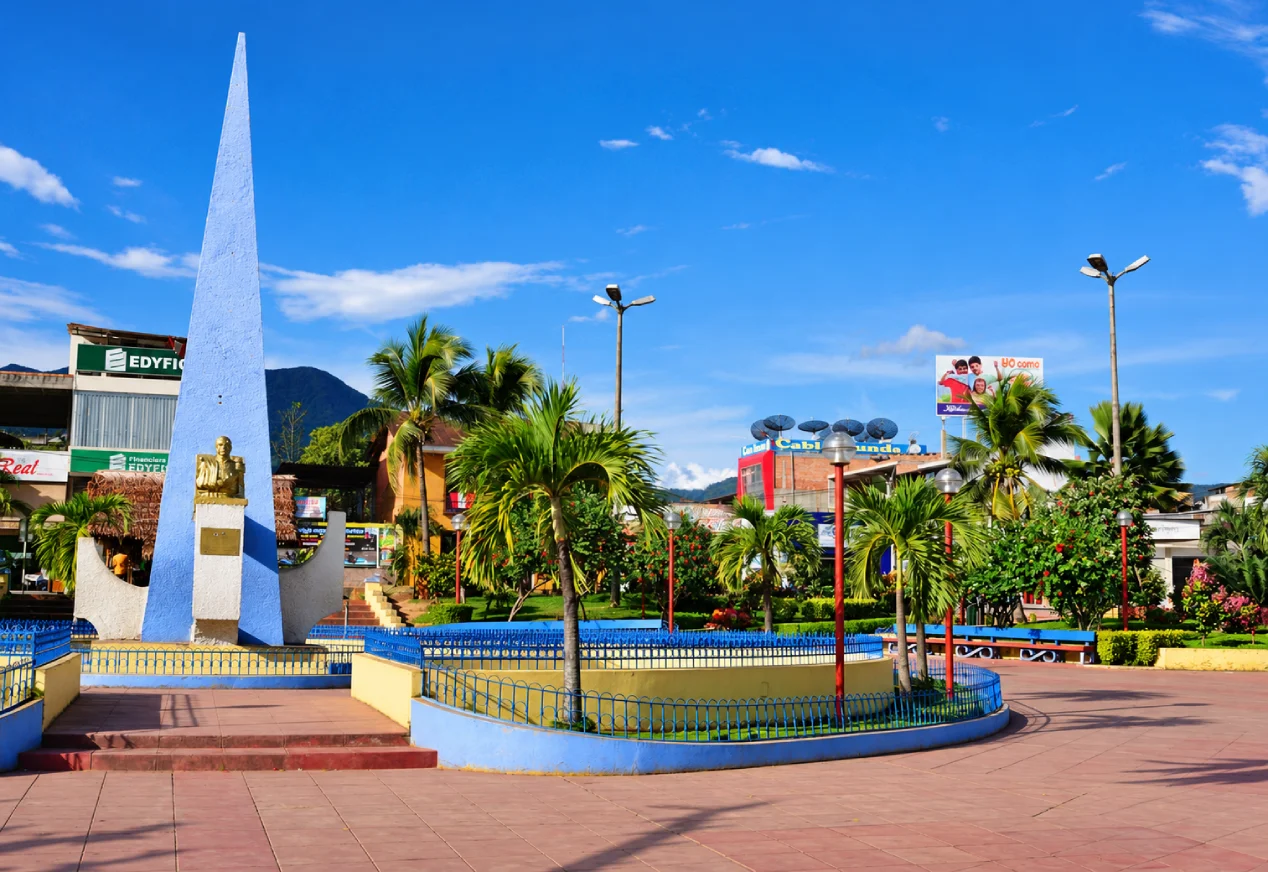 ¿Cómo llegar a la Plaza de Armas de Tarapoto y qué hacer en los alrededores?